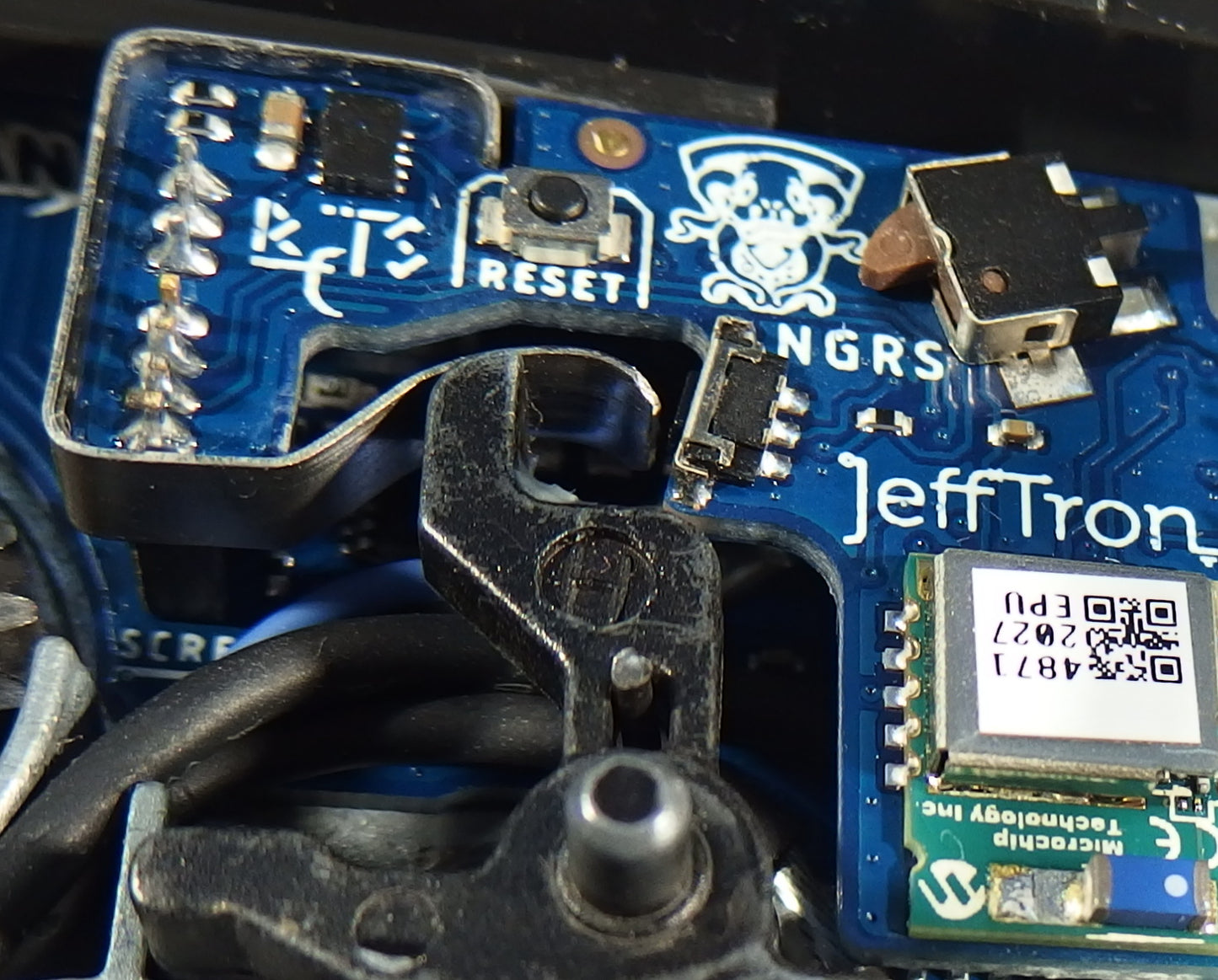 Jefftron Leviathan NGRS installed with mechanical trigger contact for real feel trigger system inside gearbox